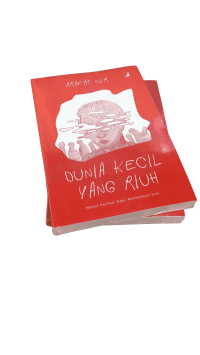 Image of DUNIA KECIL YANG RIUH
